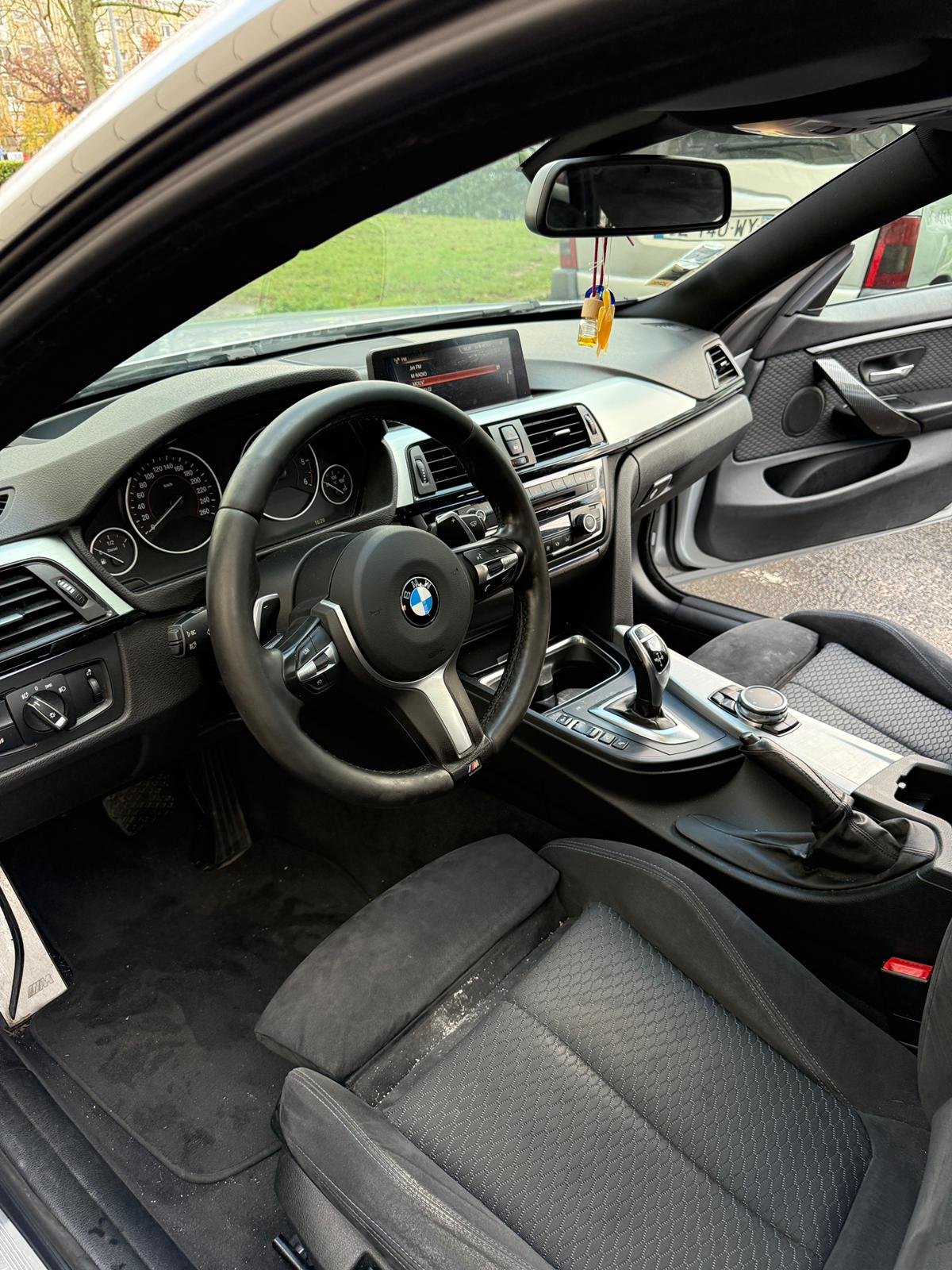 Avant Rénovation phares – CristalAuto44 Nantes